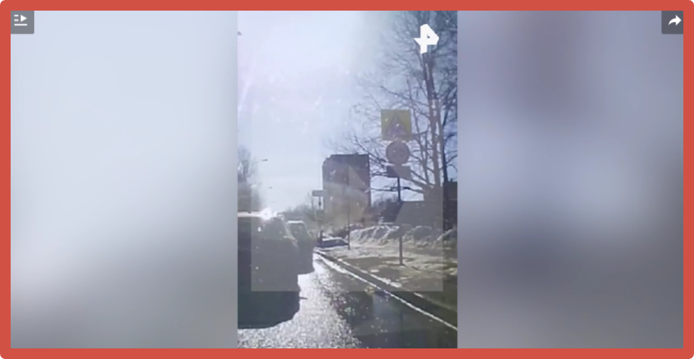 Взрыв автомобиля у торгового центра в Подмосковье попал на видео